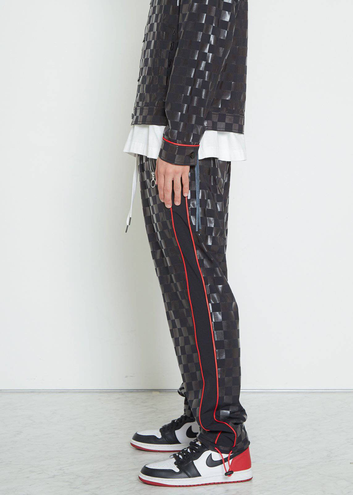 Konus Men's Tonal Checker Printed Pants in Black