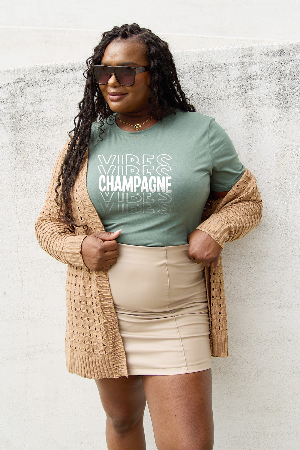 “CHAMPAGNE VIBES” Short Sleeve T-Shirt