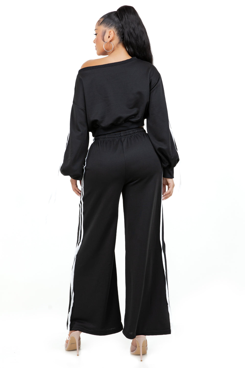 “Chill Vibes” Sweatshirt & Pants Set