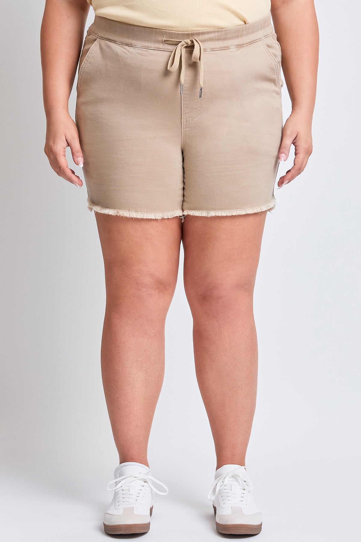 Frayed Hem Pull-on Shorts
