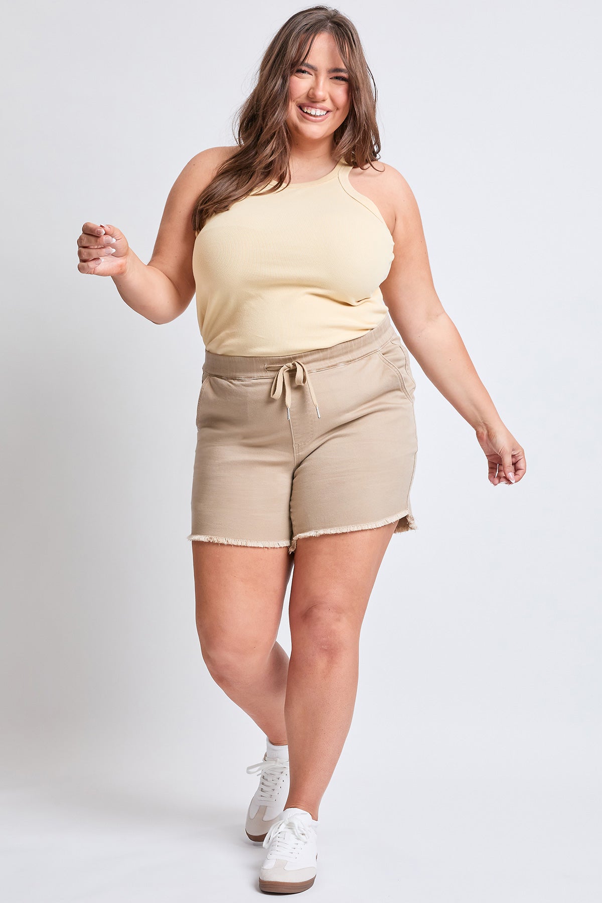 Frayed Hem Pull-on Shorts