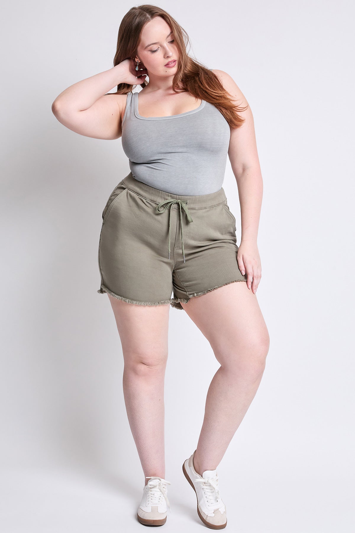 Frayed Hem Pull-on Shorts