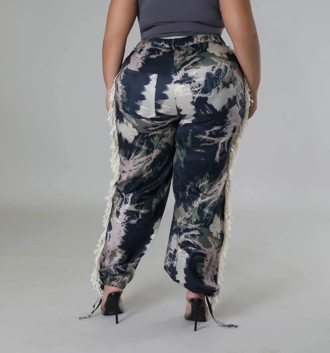 “Diggin’ Her” Pants