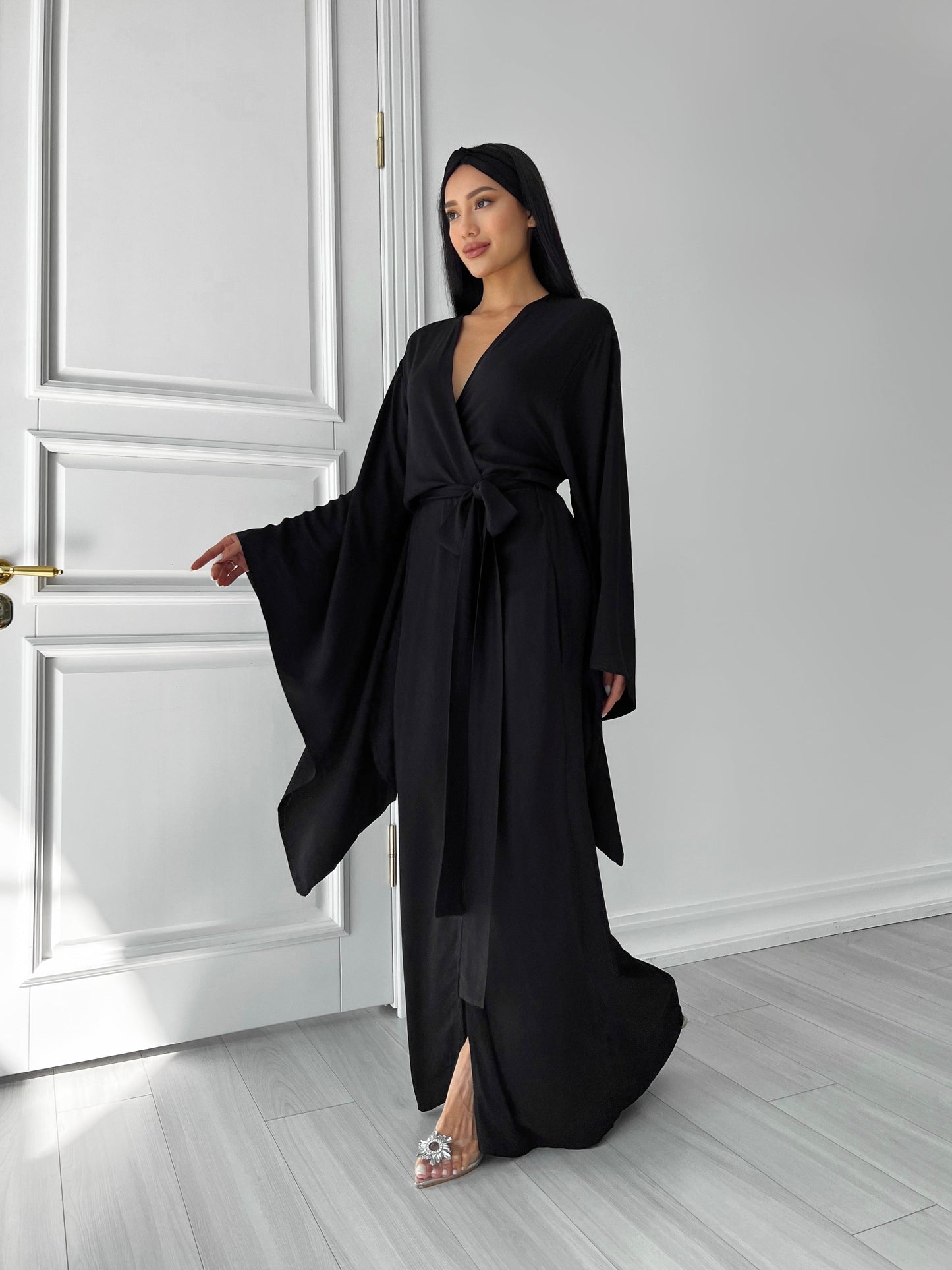 Kimono Viscose Long Robe in Black with pockets