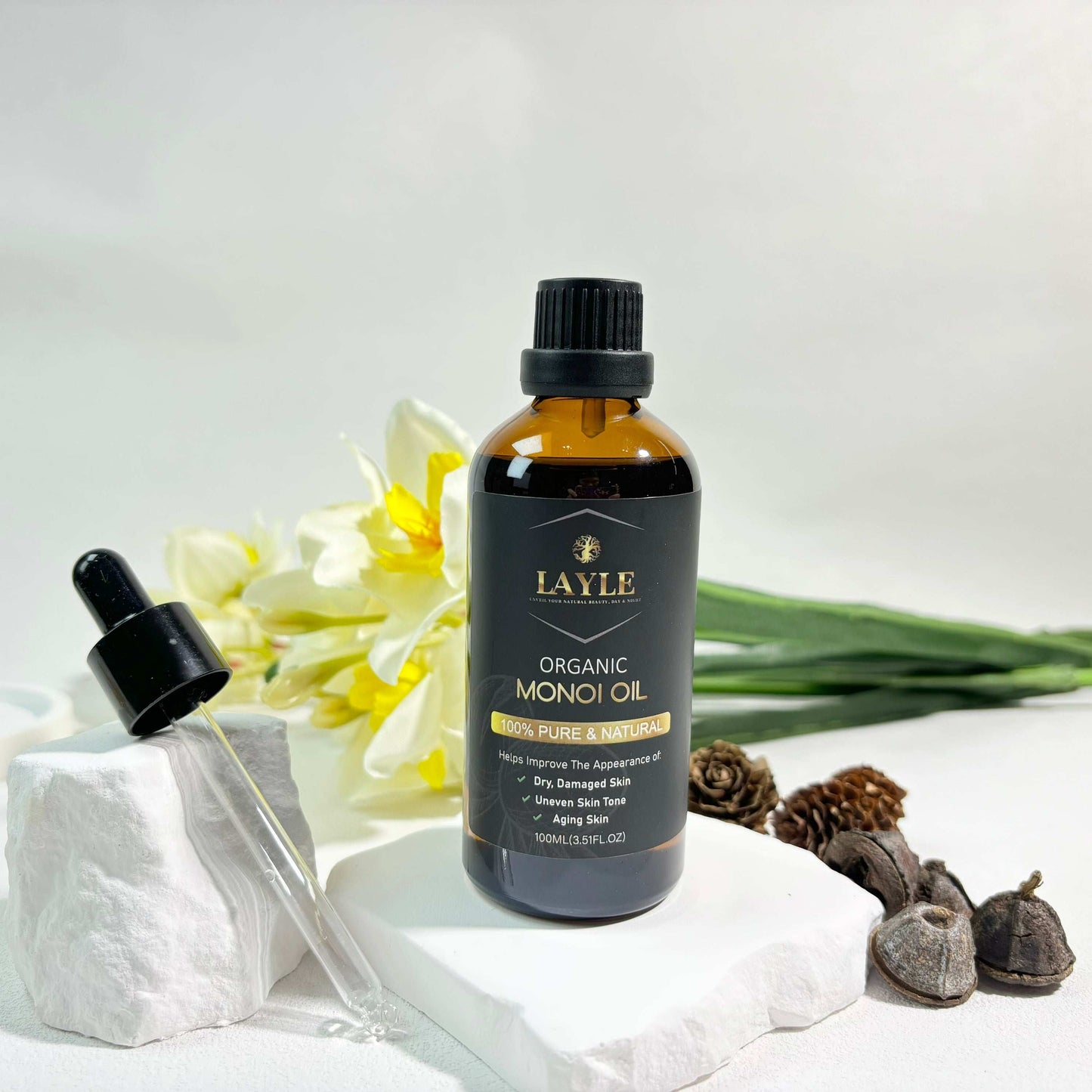 Organic Monoi – Luxurious Hydration 🌿✨