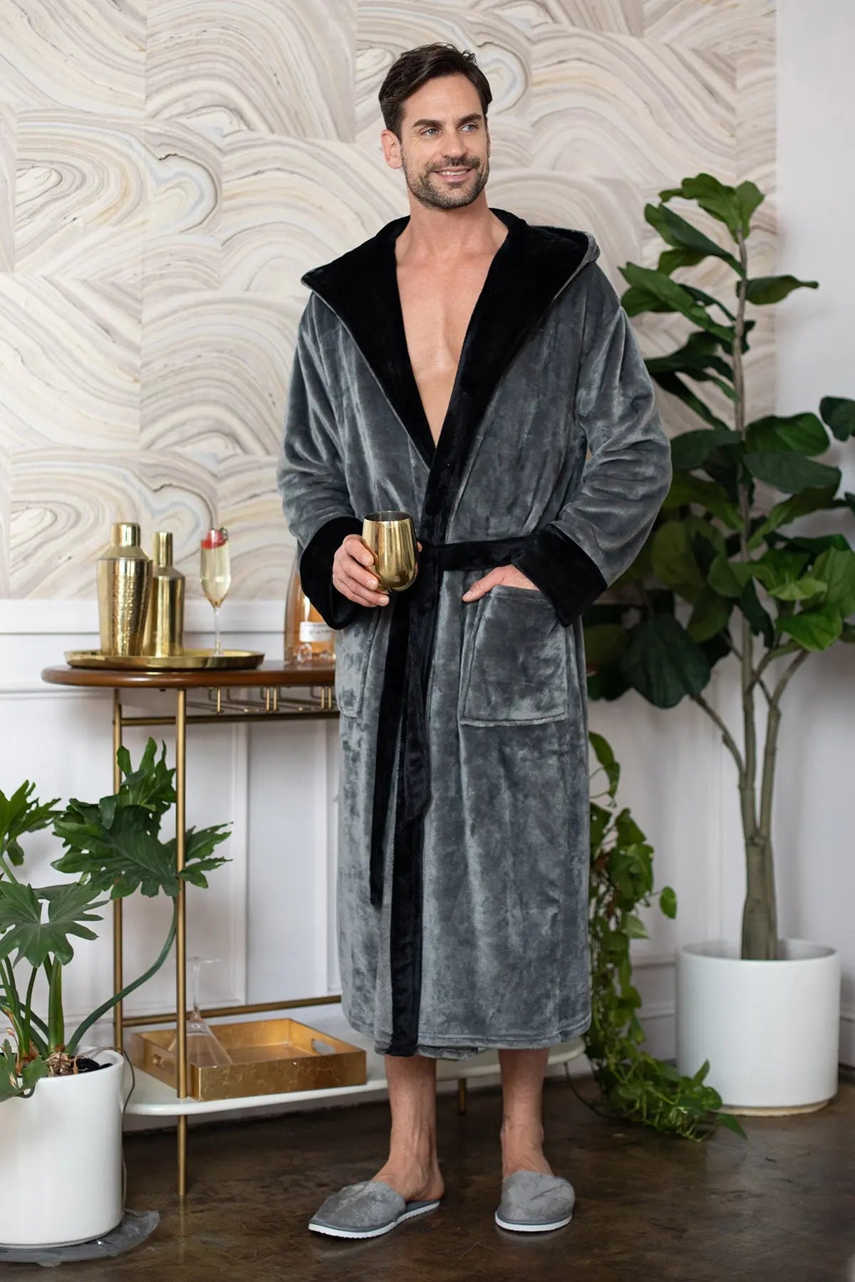 Robe with Hood – Ultra-Soft Plush Comfort for Everyday Use