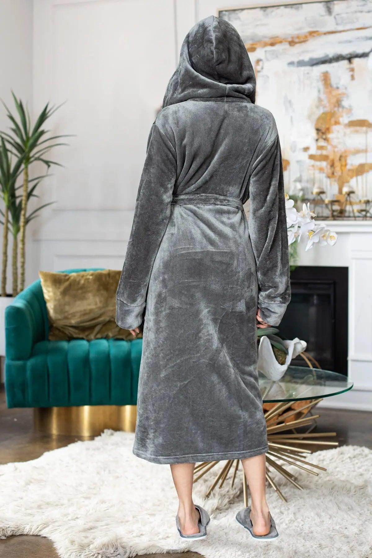 Plush Hooded Robe - Spa-Worthy Comfort at Home