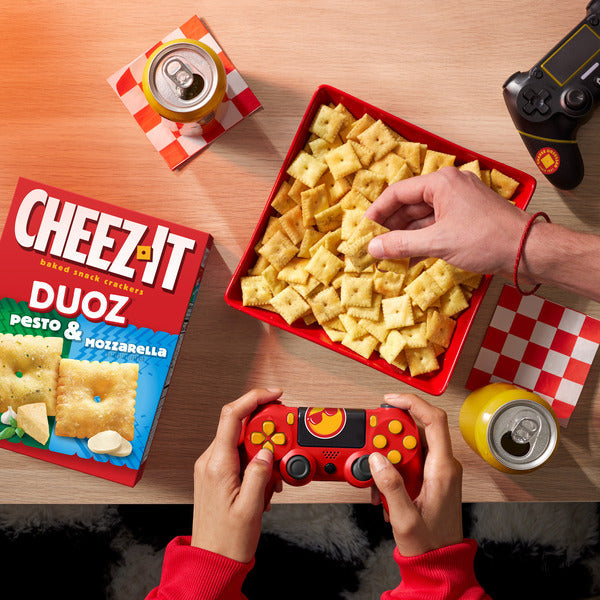 Cheez-It DUOZ Pesto and Mozzarella Baked Snack Crackers, Lunch Snacks, 12.4 oz