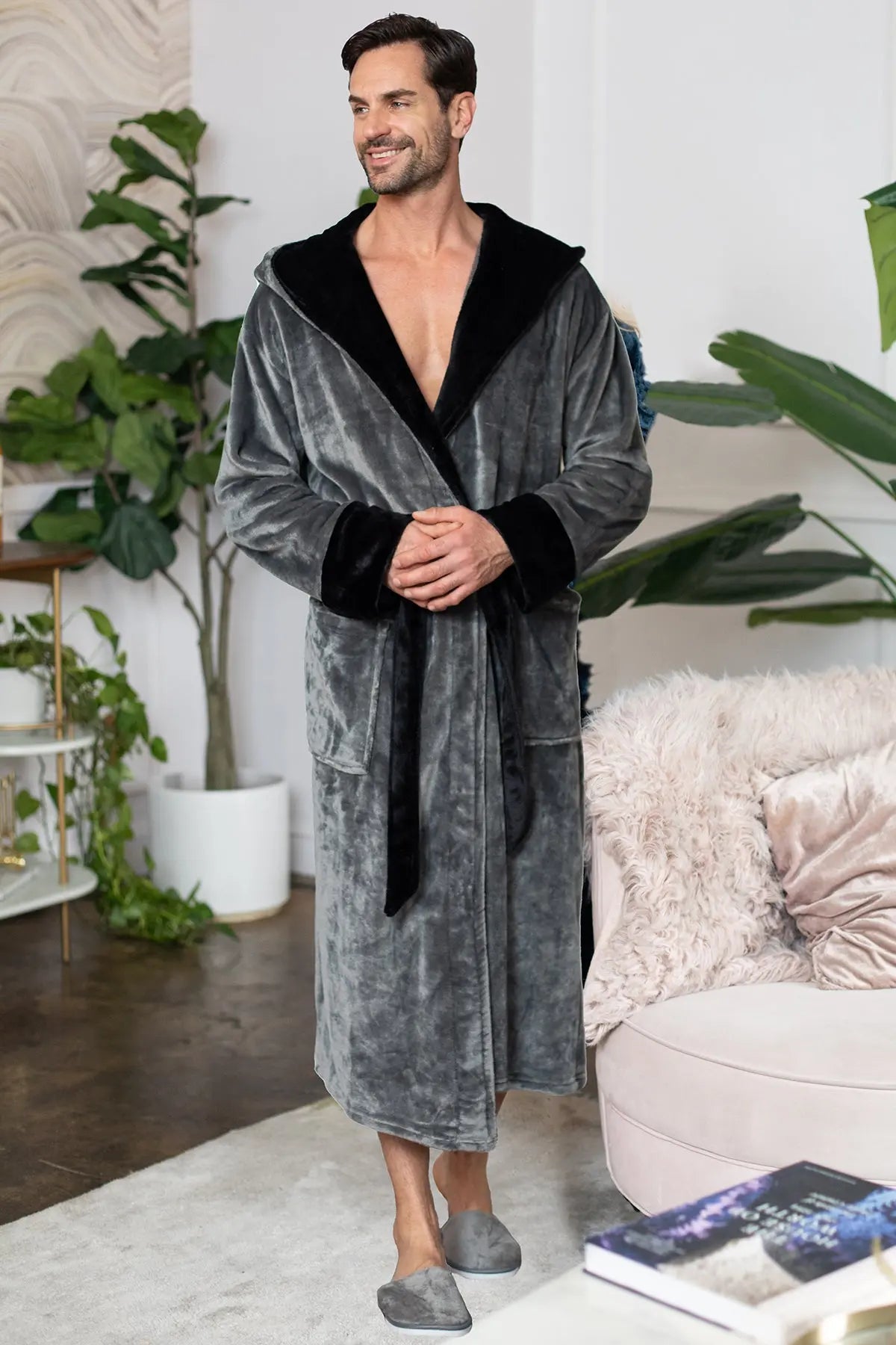 Robe with Hood – Ultra-Soft Plush Comfort for Everyday Use