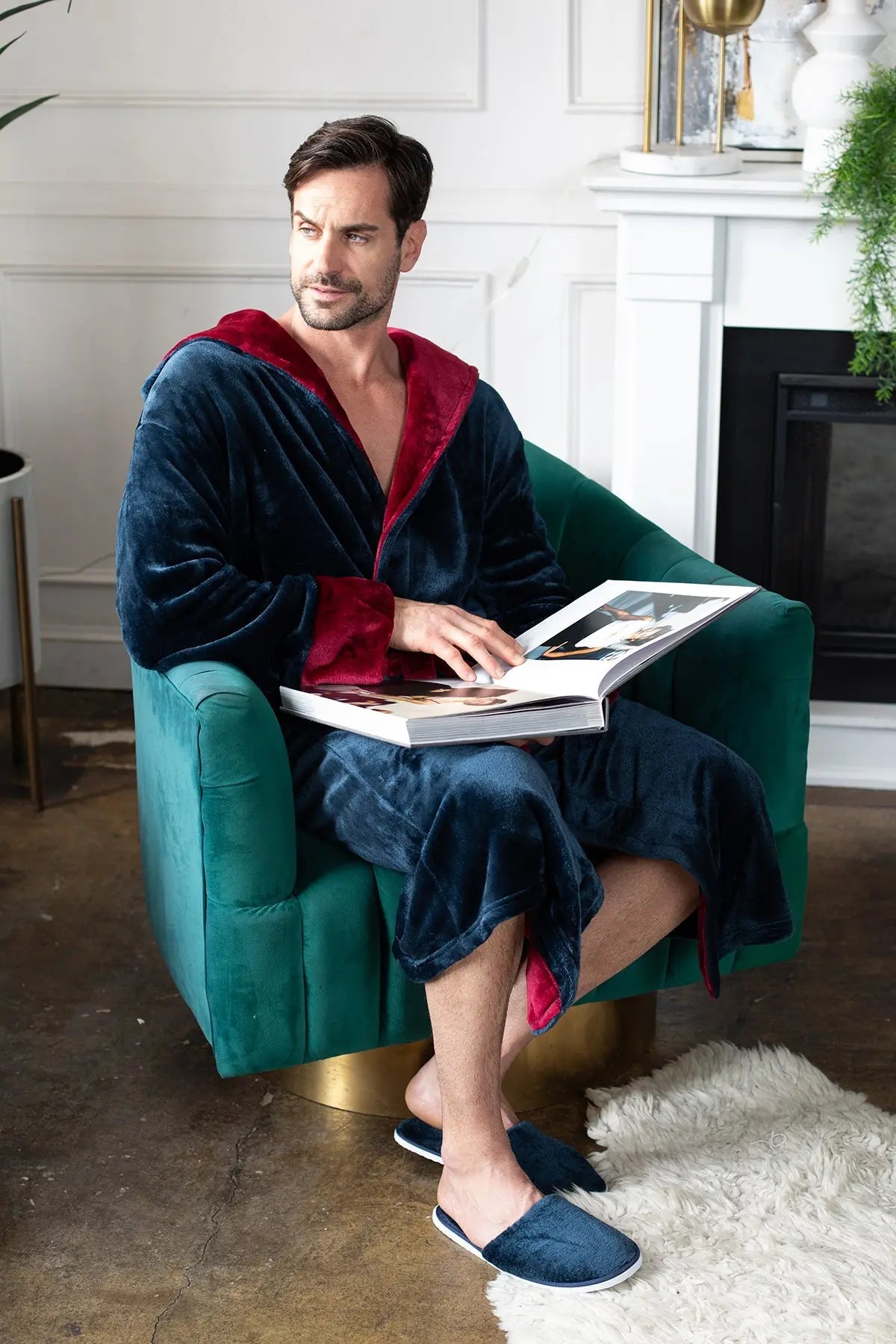 Robe with Hood – Ultra-Soft Plush Comfort for Everyday Use