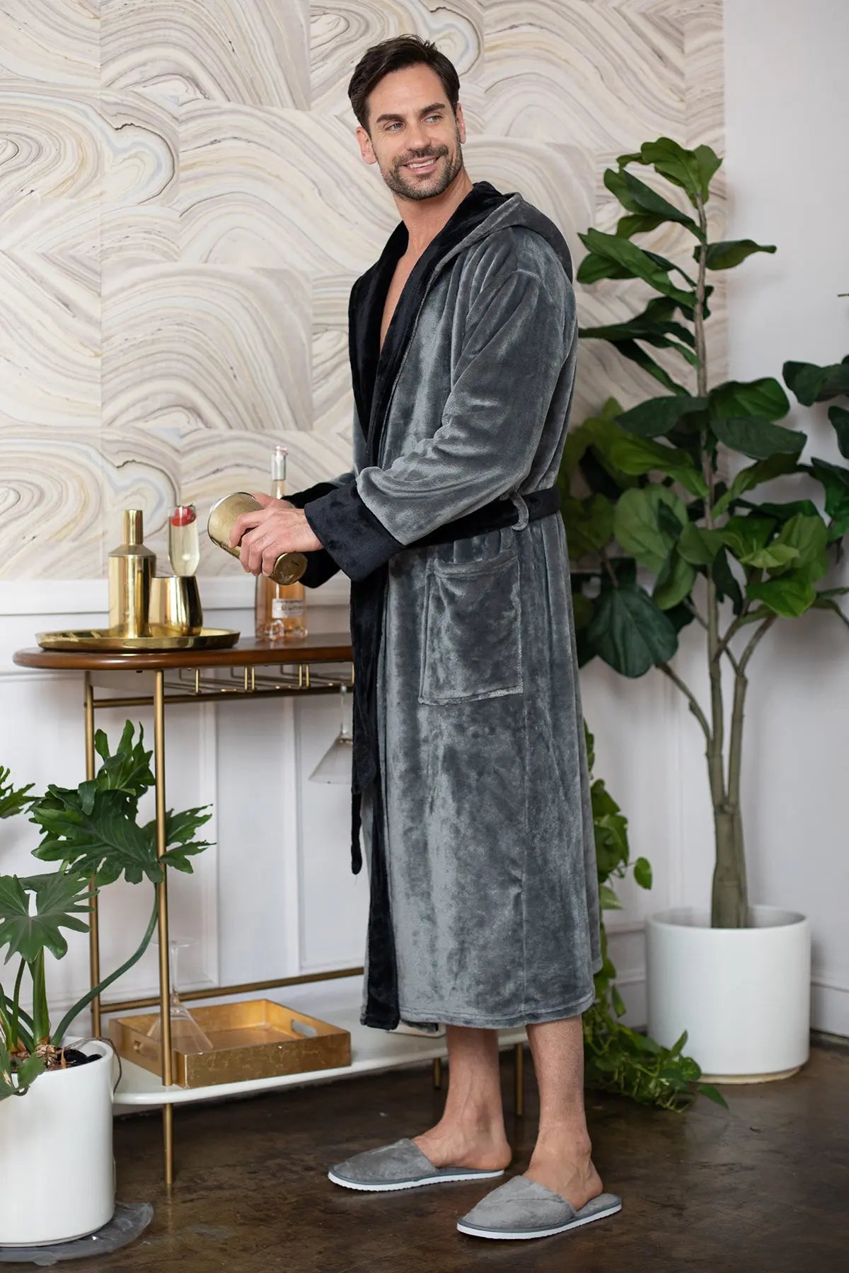 Robe with Hood – Ultra-Soft Plush Comfort for Everyday Use