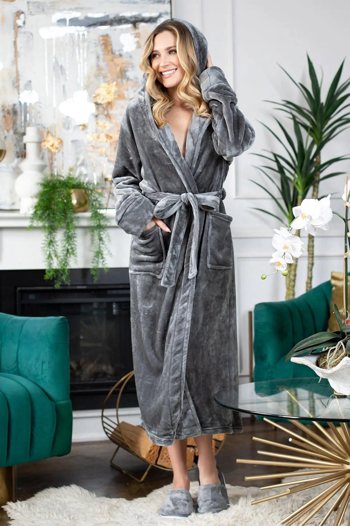 Plush Hooded Robe - Spa-Worthy Comfort at Home