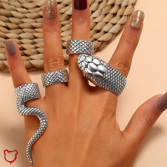 “Venomous” Ring Set (4 pieces)