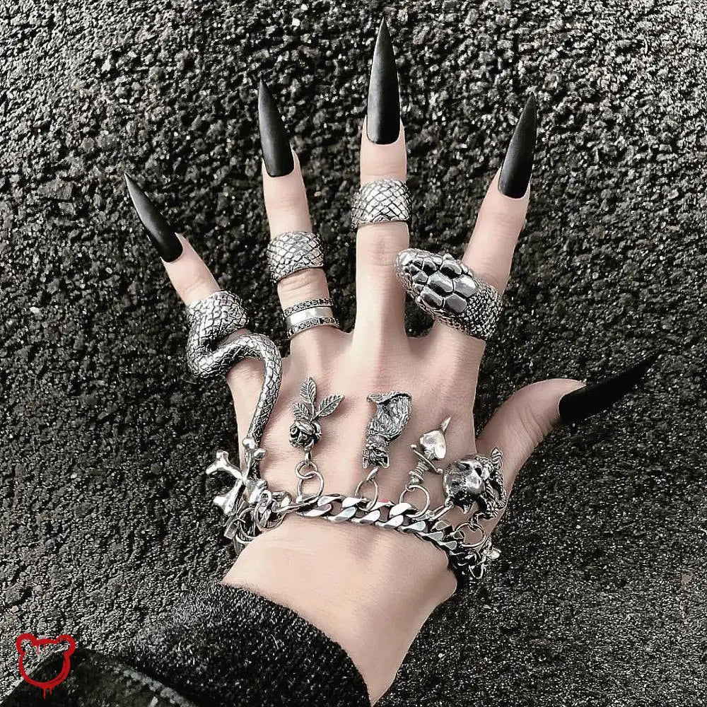 “Venomous” Ring Set (4 pieces)