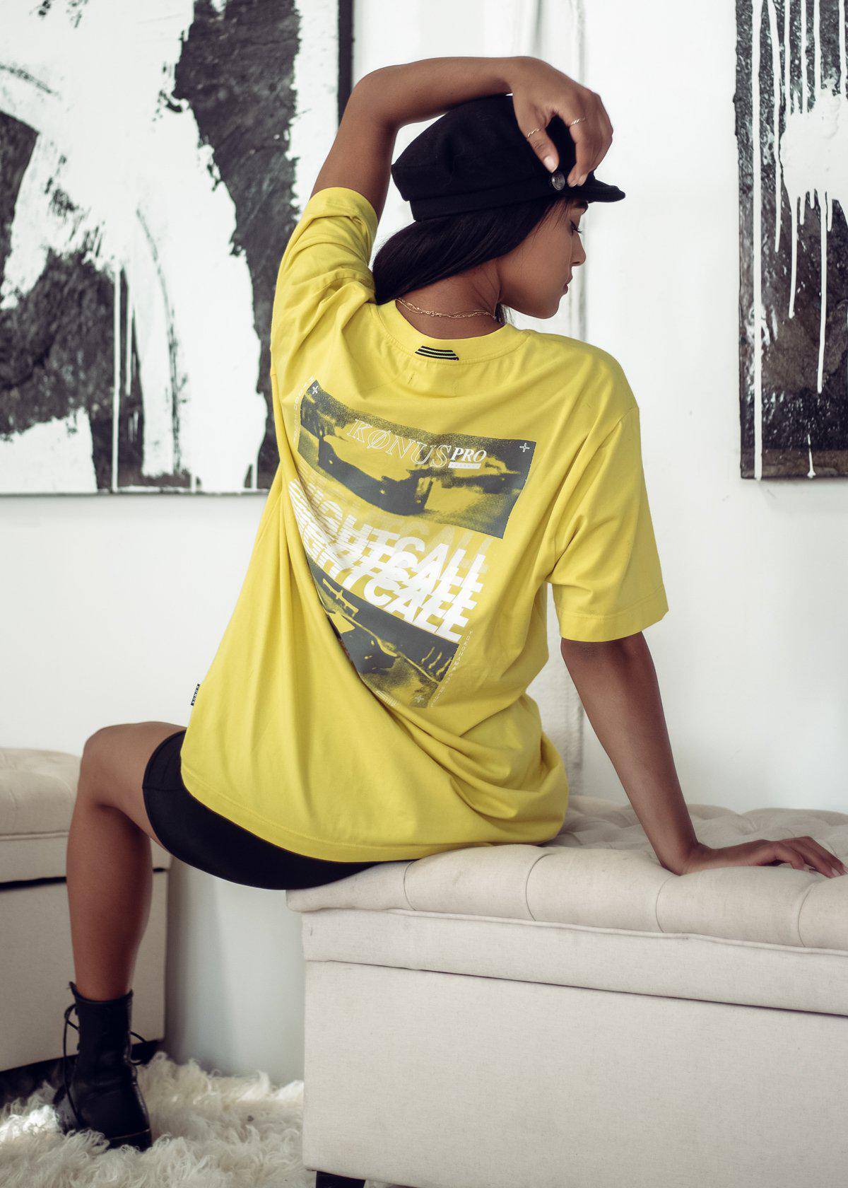 Konus Men's Graphic Tee in Yellow