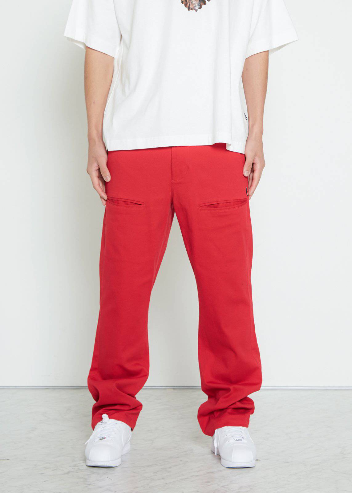 Konus Men's Baggy Chino Pants in Red