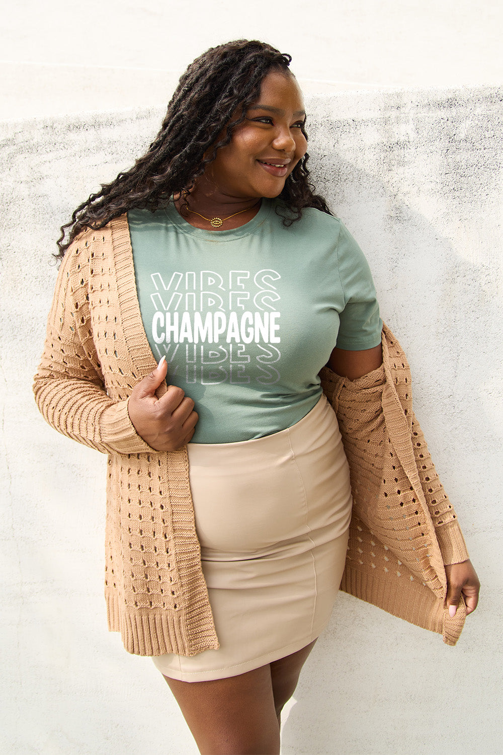 “CHAMPAGNE VIBES” Short Sleeve T-Shirt