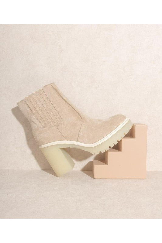 “Knockin Boots” Paneled Boots