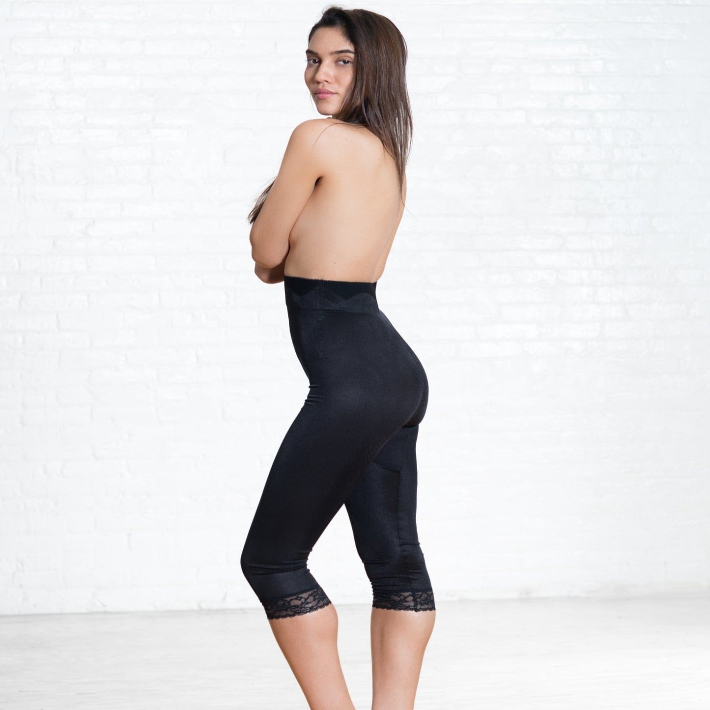 High Waist Capri Pant Liner with Tummy Control Satin Panel| Memory Compression Fabric | Medium Support