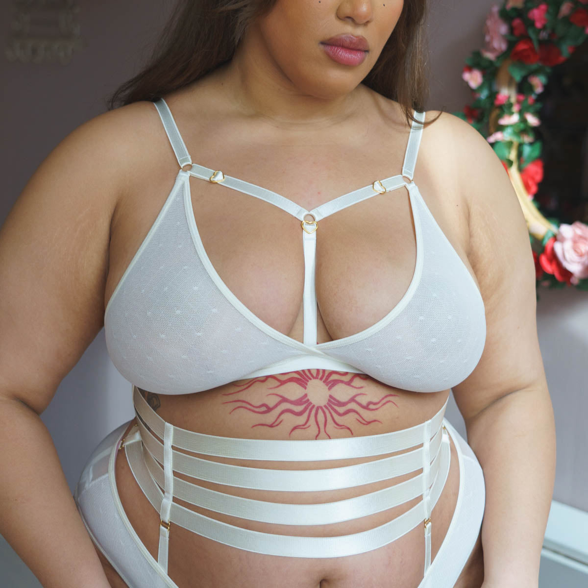 Hearts of Venus Strappy Bralette in Pearl