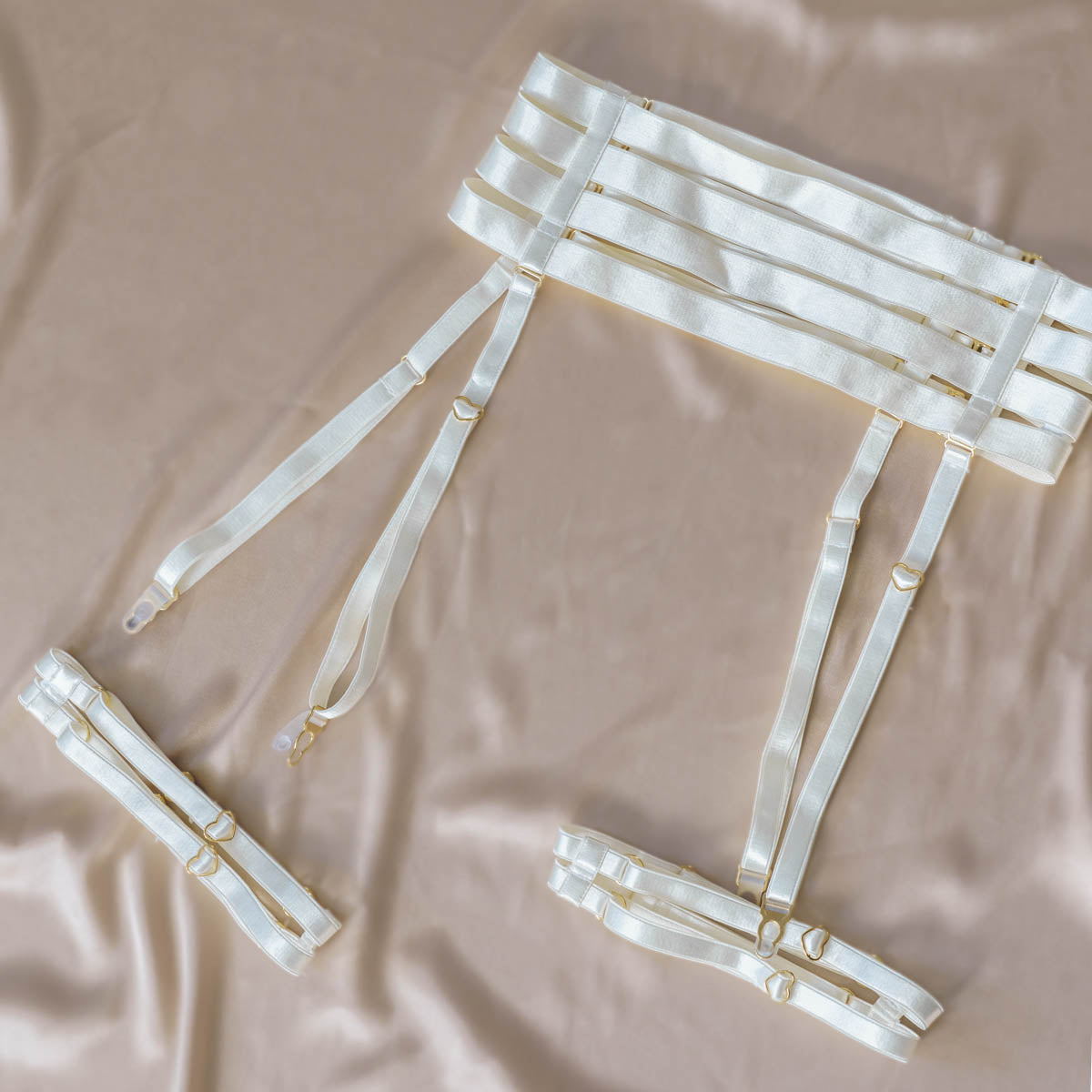 Pearl Hearts of Venus Strappy Waist Cincher L/XL