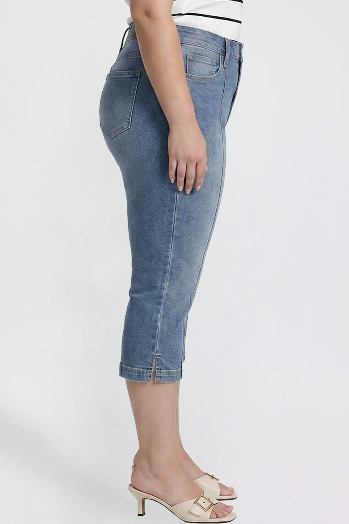 Pin Tuck Capri