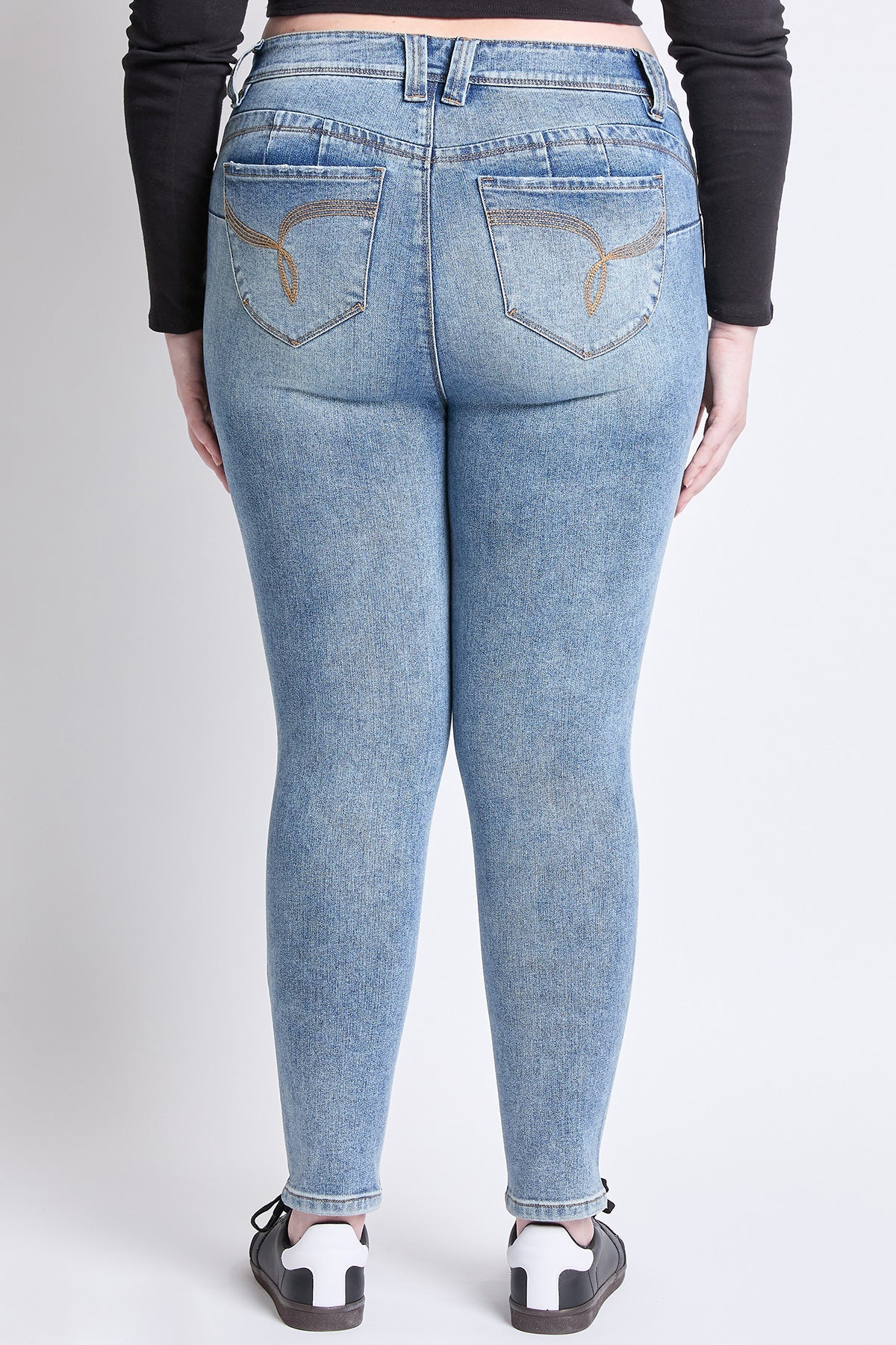 WannaBettaButt Mid Rise Embroidered Skinny Jean
