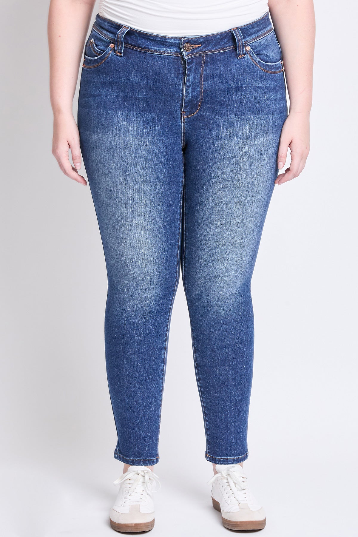 WannaBettaButt Mid Rise Embroidered Skinny Jean
