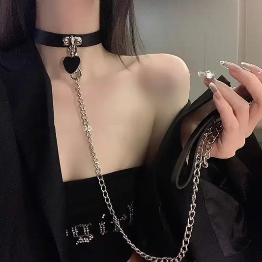 “Kitty Kat Collar” Heart Leather Choker