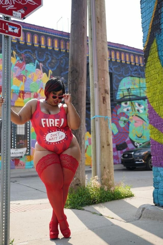 Curvy Seduction Fired Red