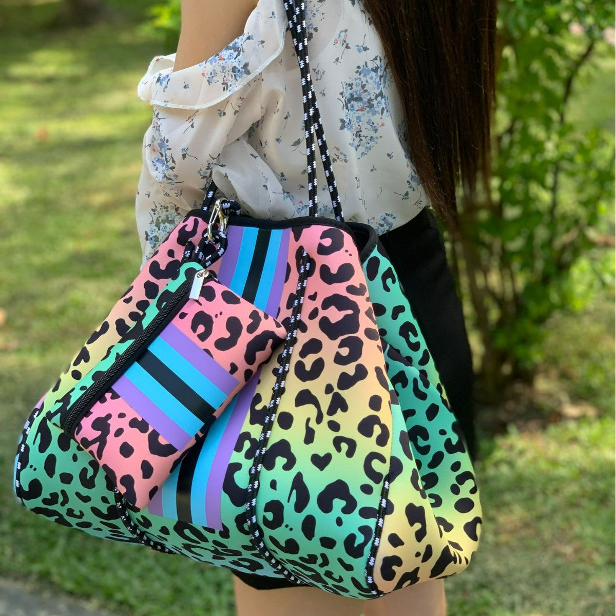 Neoprene Perforated Beach Bucket Bag