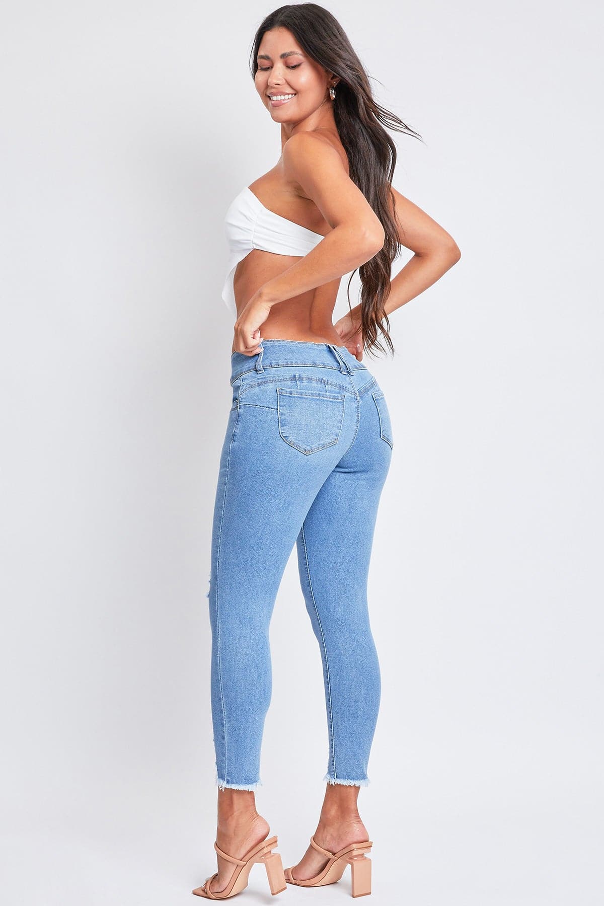WannaBettaButt Ankle Jeans
