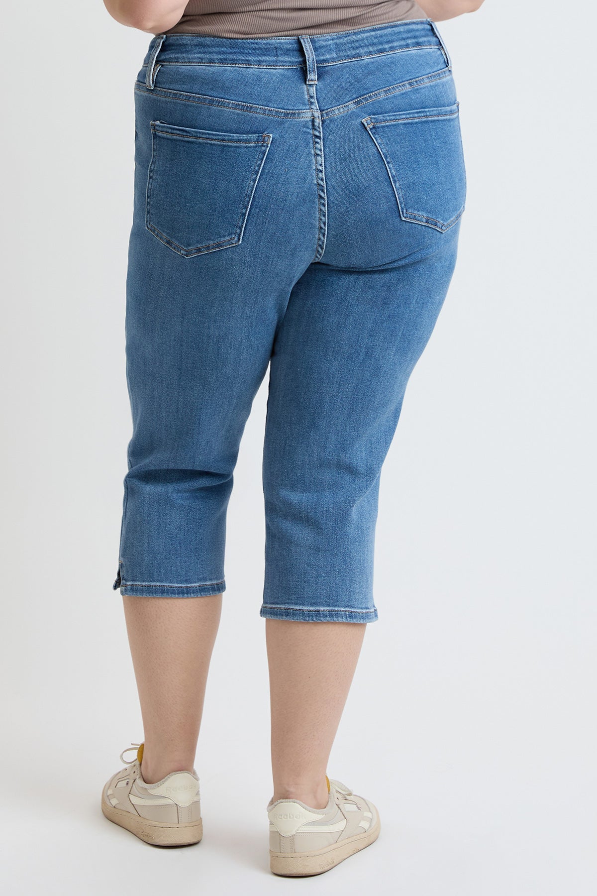 Premium Stretch Essential Capri