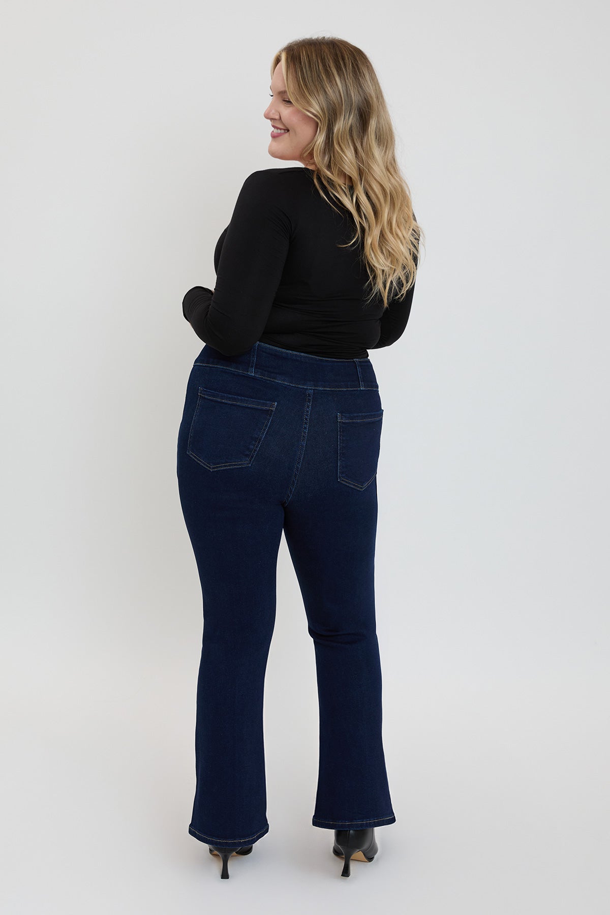 3-Button Bootcut Jeans