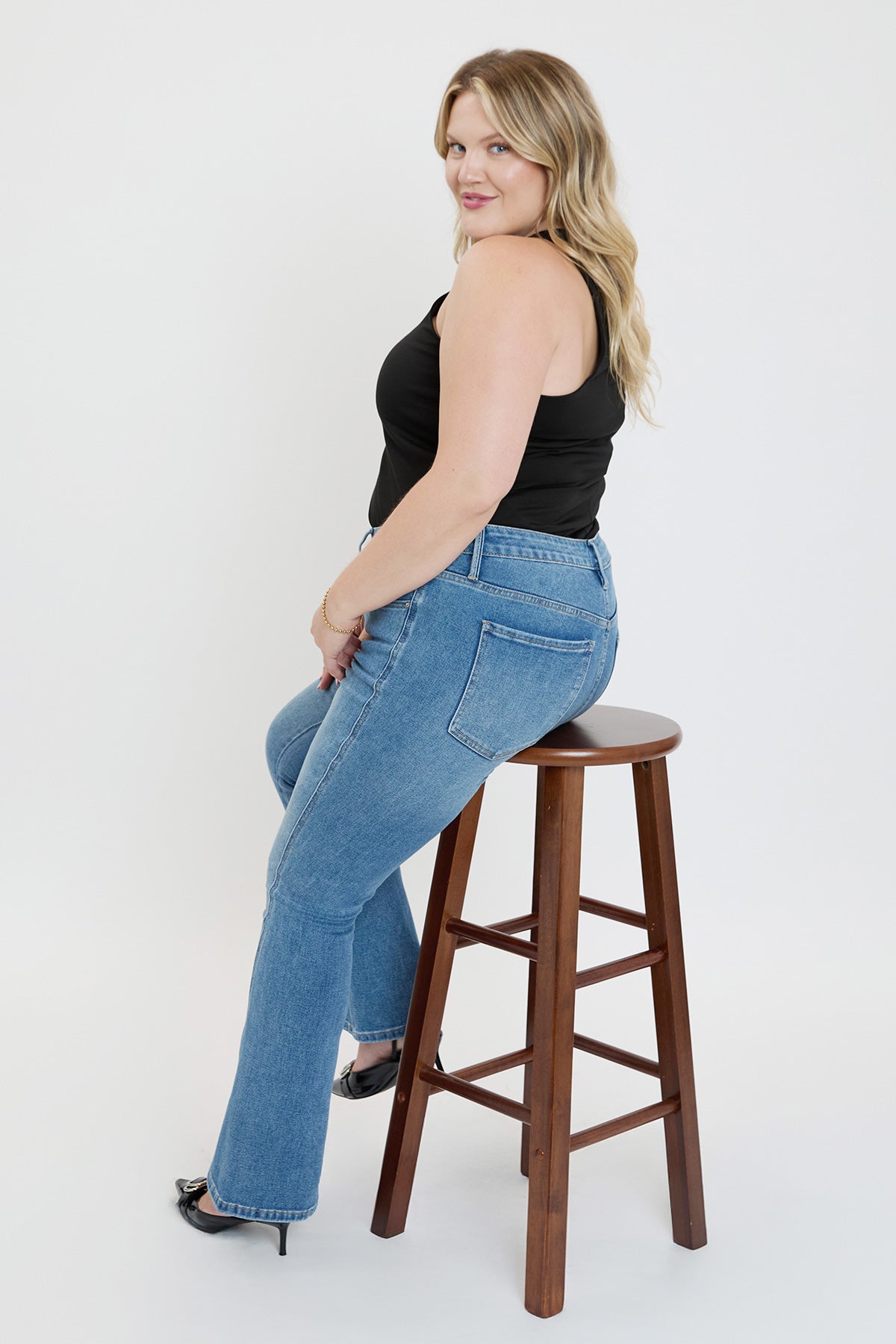 Curve Seam Flare Jeans