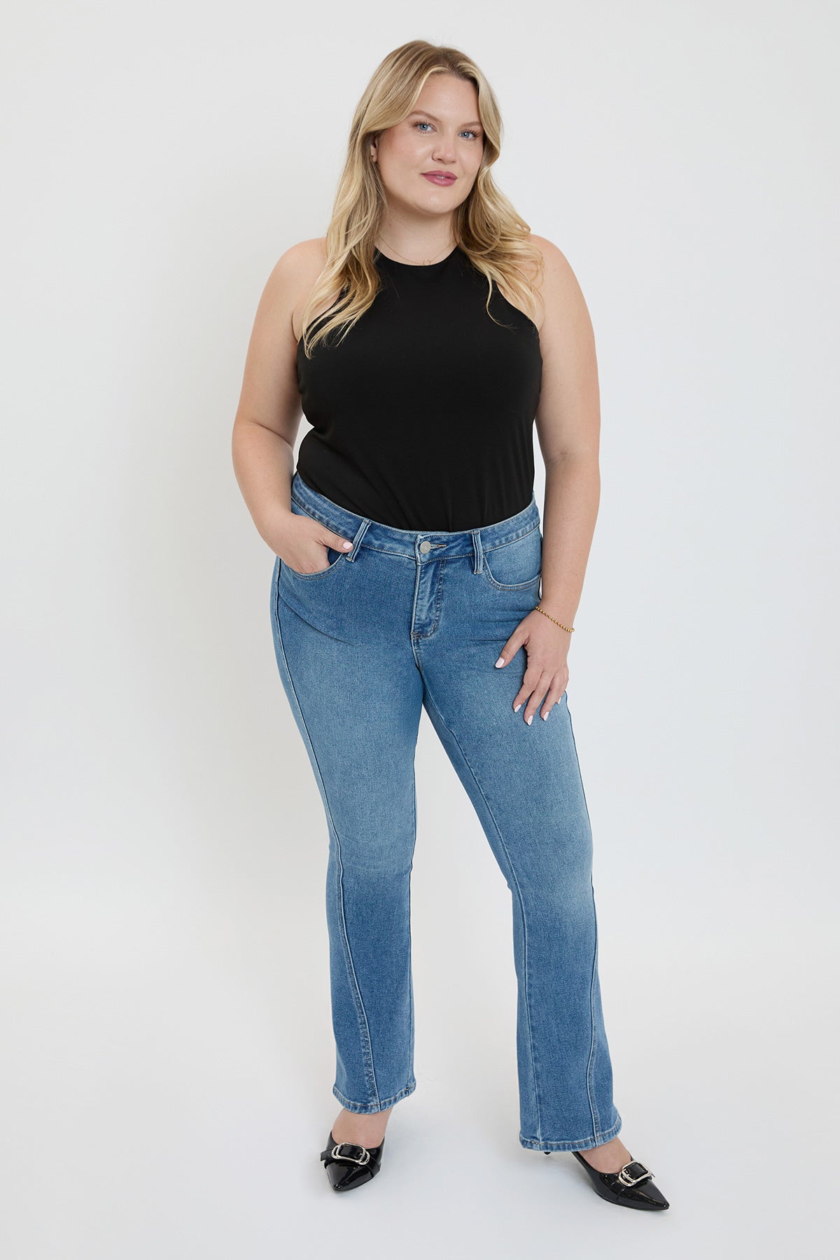 Curve Seam Flare Jeans