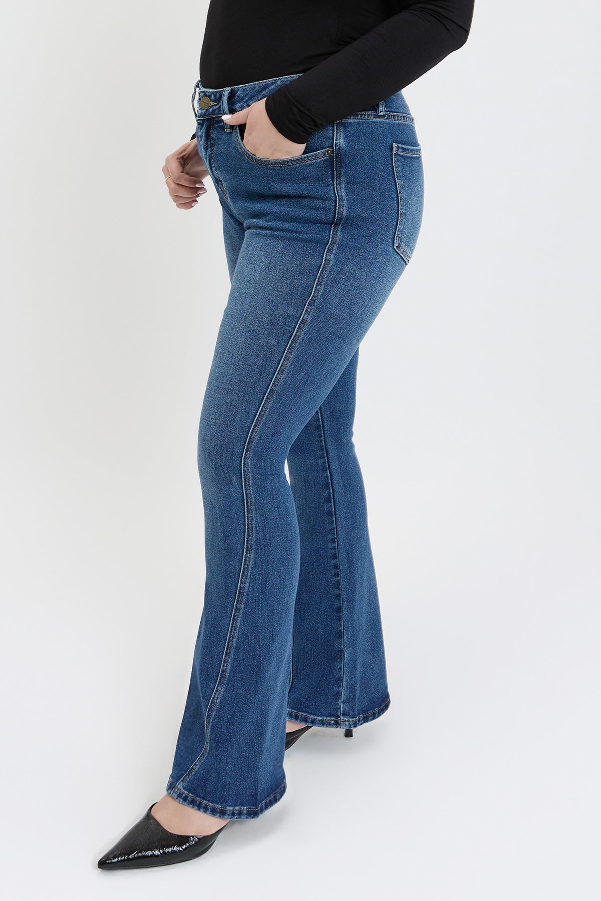 Curve Seam Flare Jeans