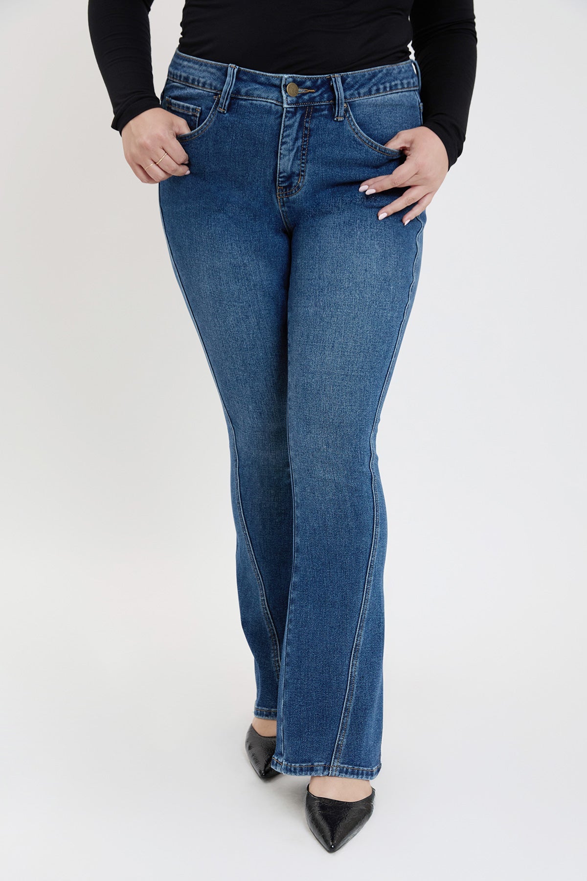 Curve Seam Flare Jeans