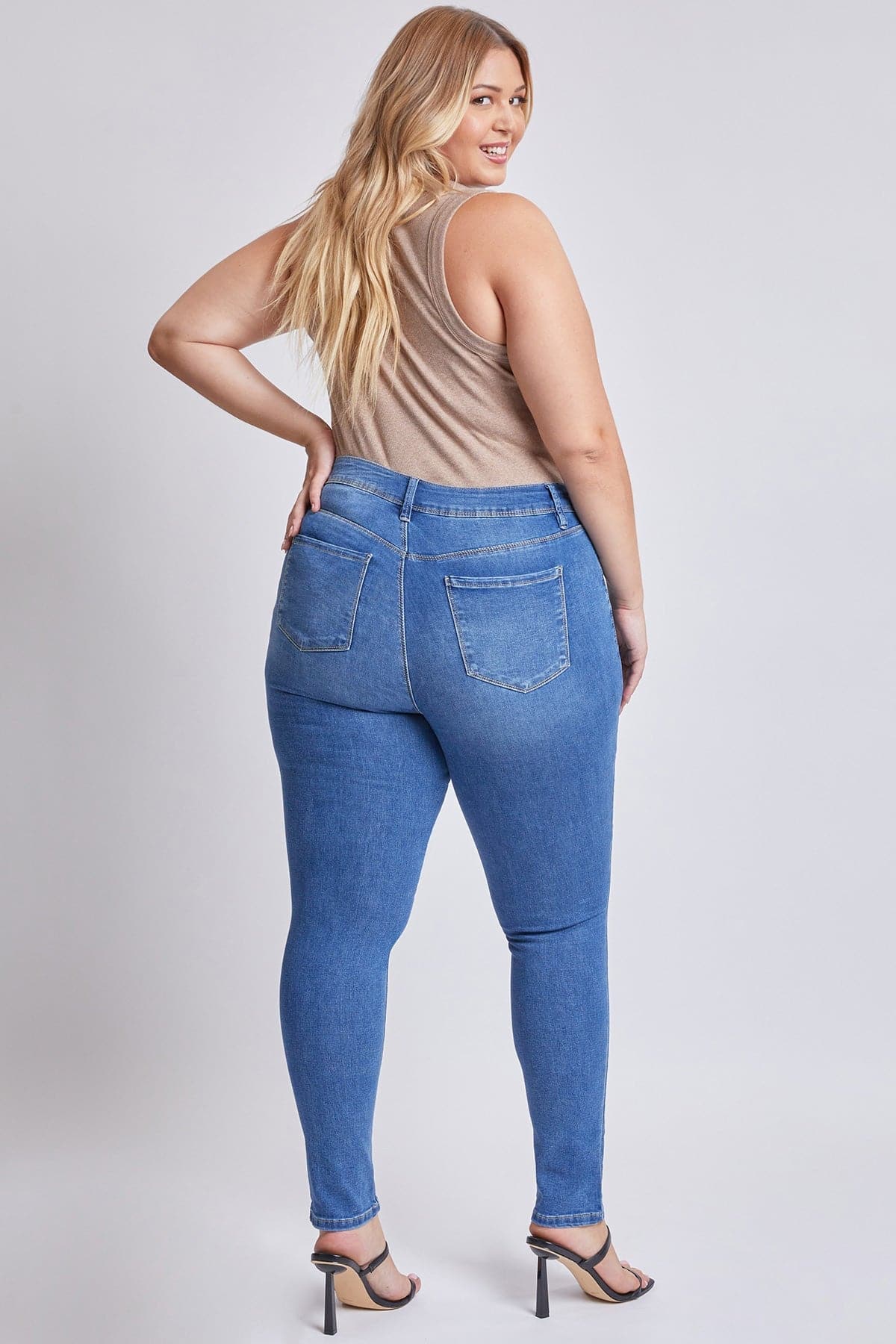 Essential High Rise Skinny Jean