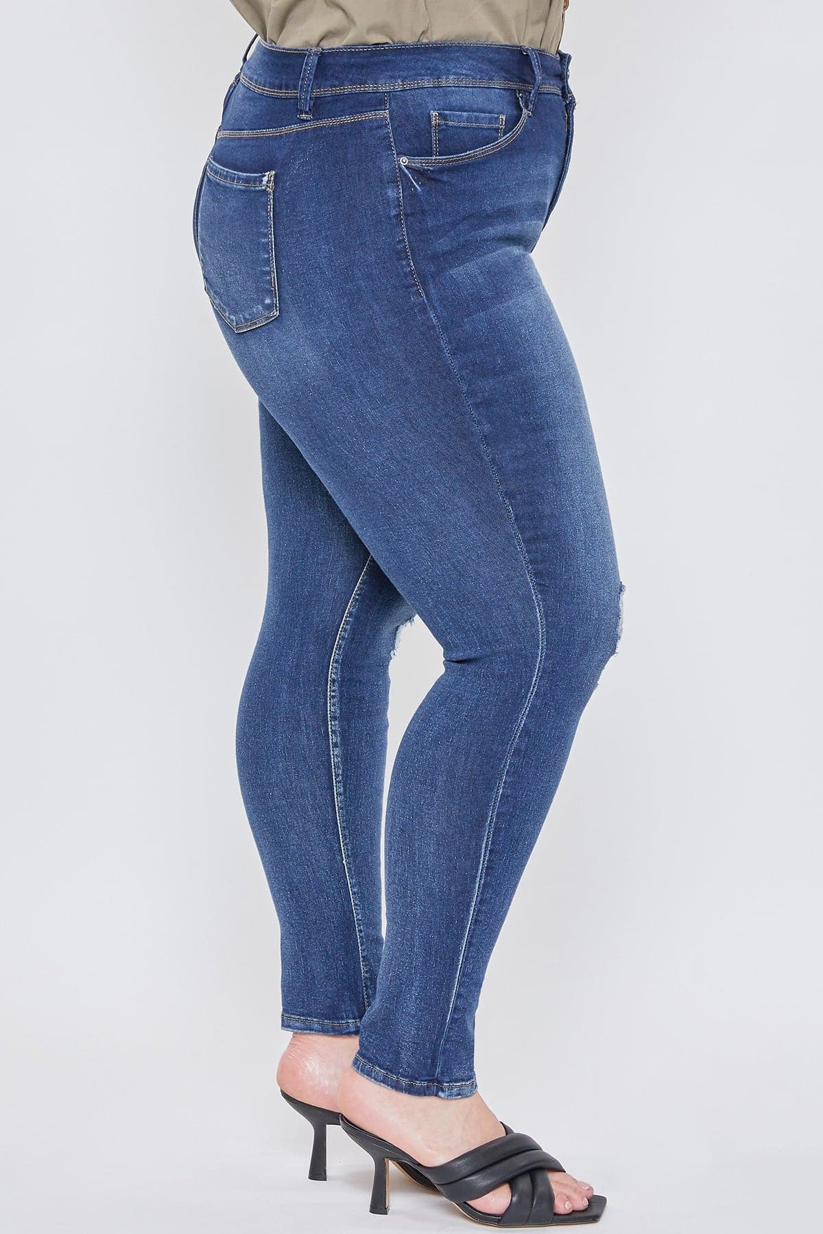 Essential High Rise Skinny Jean