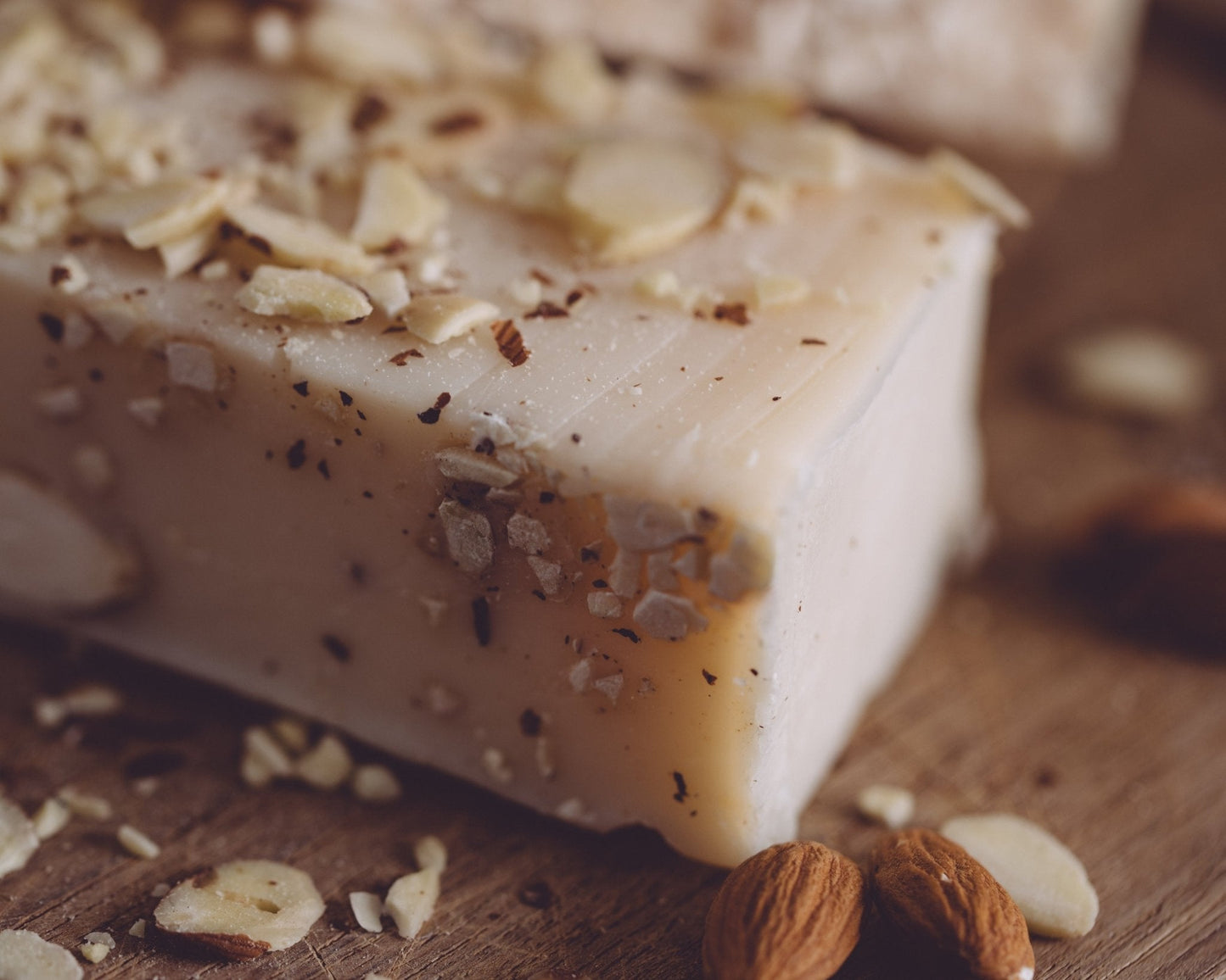 Almond Cake Organic Handmade Soap Bar – 7 oz |