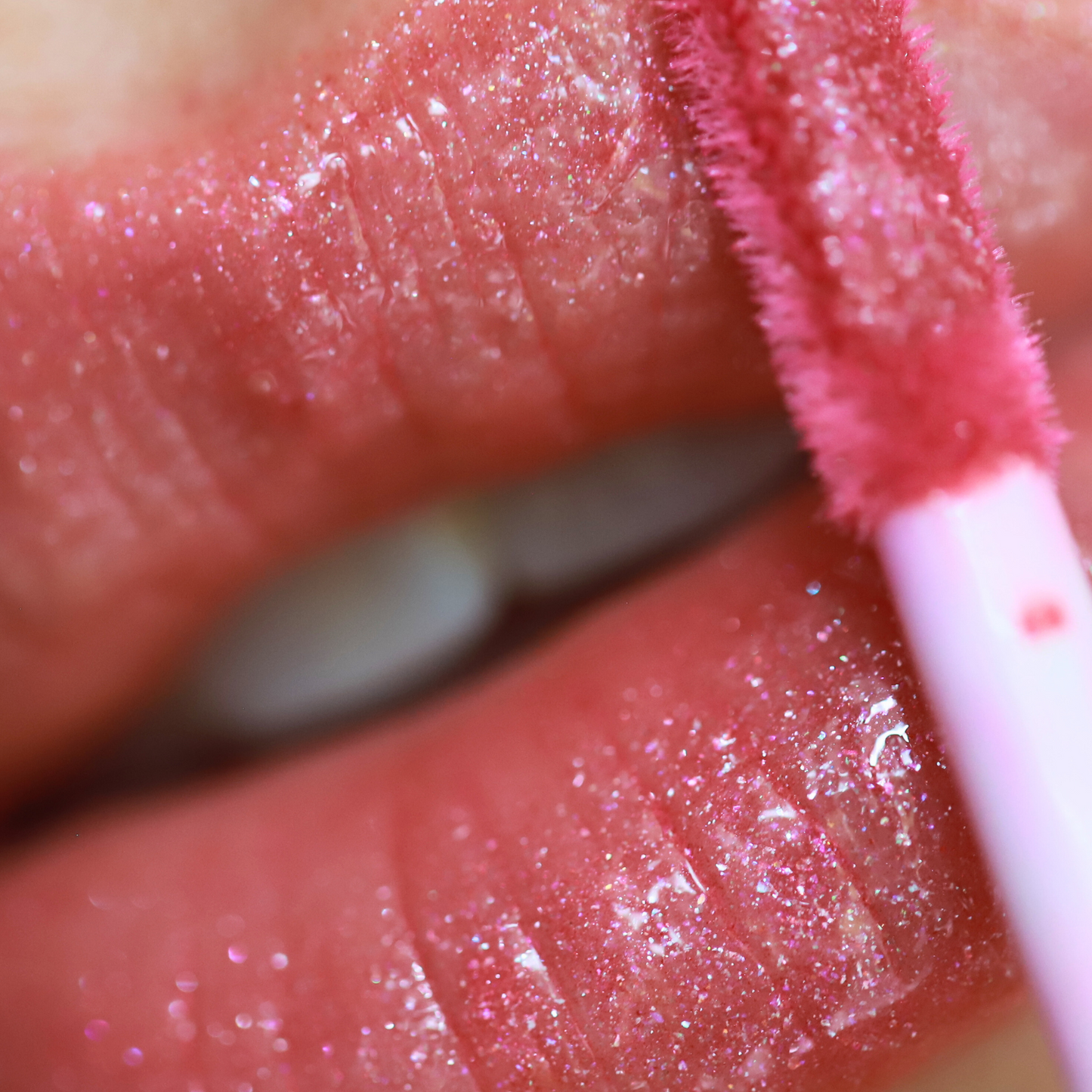 Instant Crush Lip Gloss, Caught Up