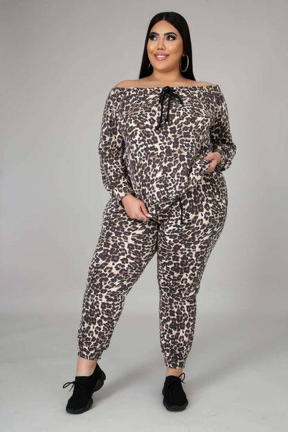 Off The Shoulder Cheetah Print Jogger Set