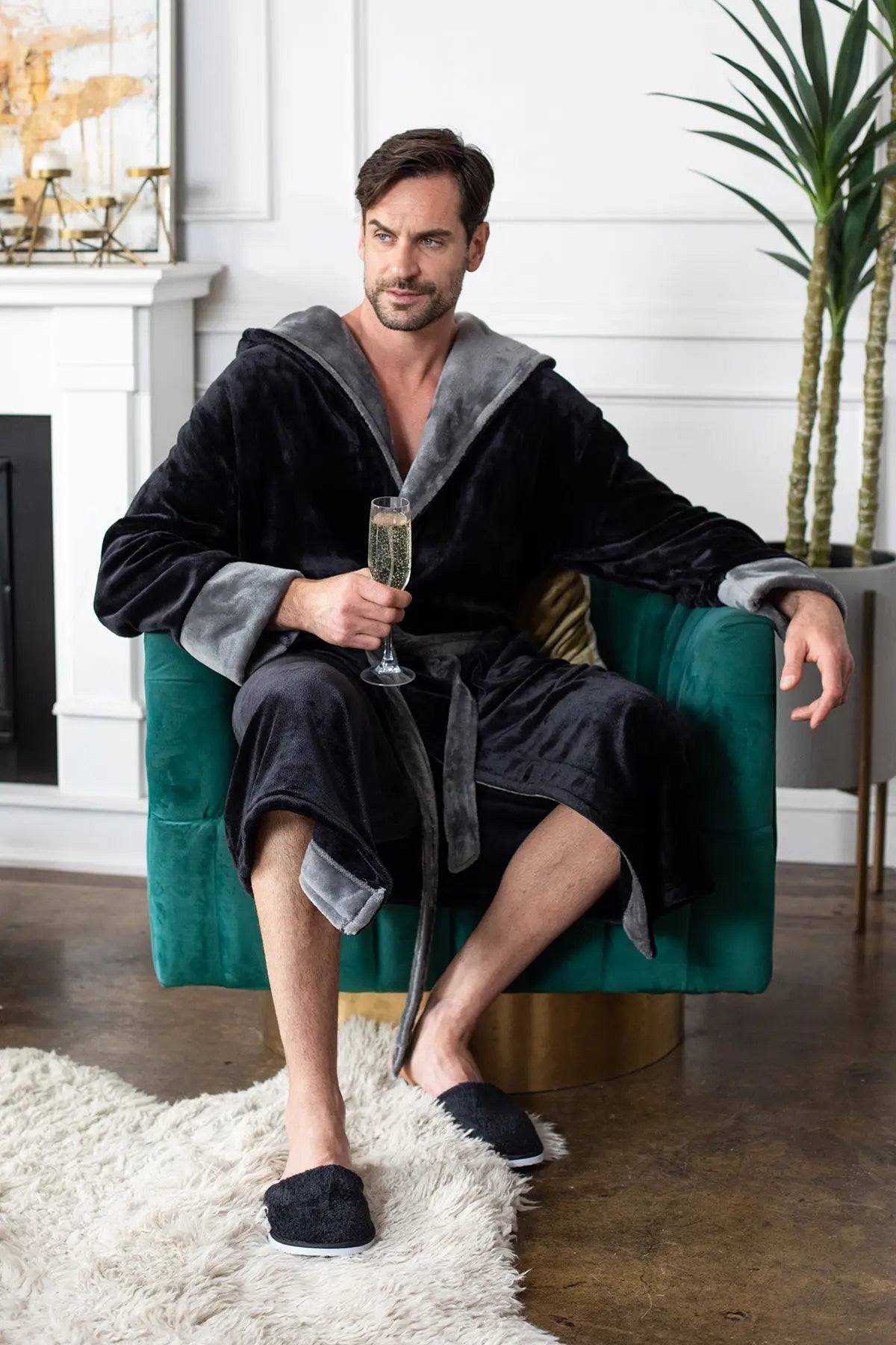 Robe with Hood – Ultra-Soft Plush Comfort for Everyday Use