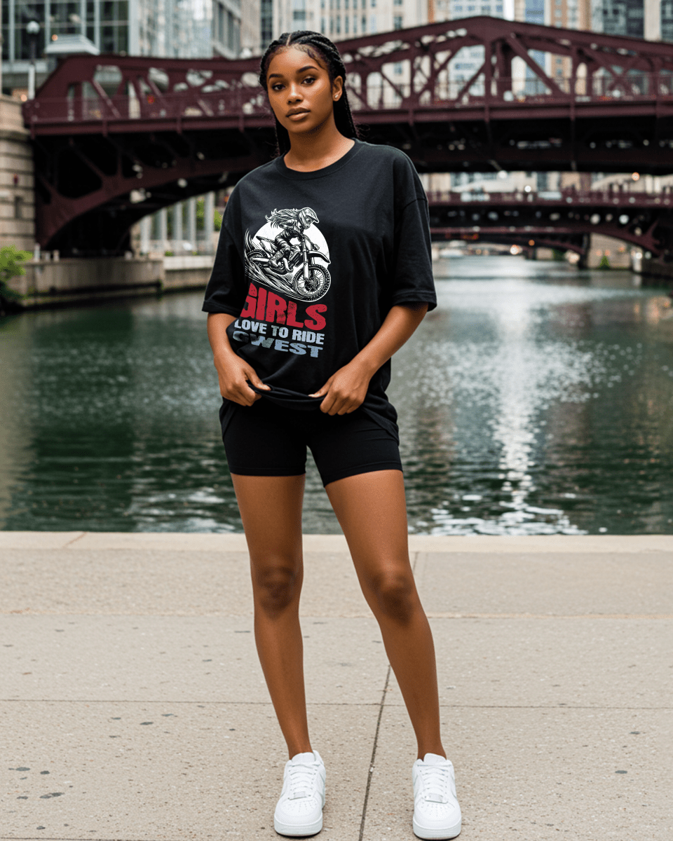 Girls love To Ride Oversized T-Shirt