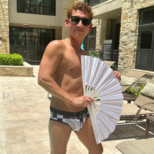 The White Fan (UV)