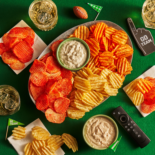Ruffles Potato Chips Flamin' Hot Cheddar & Sour Cream Flavor