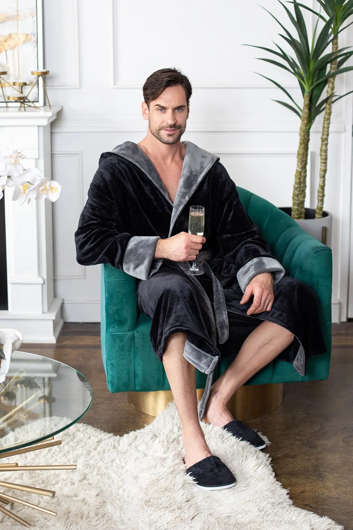 Robe with Hood – Ultra-Soft Plush Comfort for Everyday Use