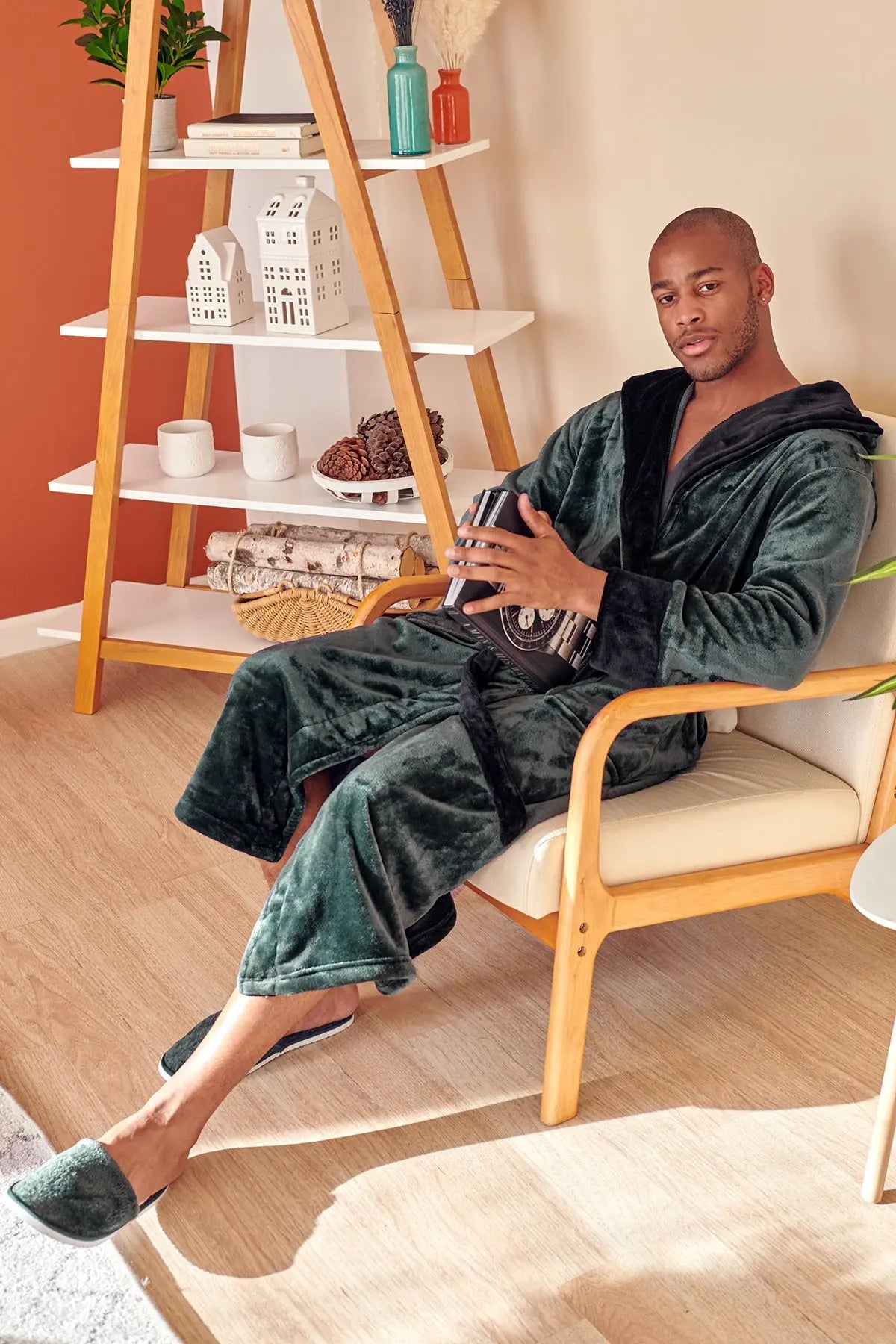 Robe with Hood – Ultra-Soft Plush Comfort for Everyday Use