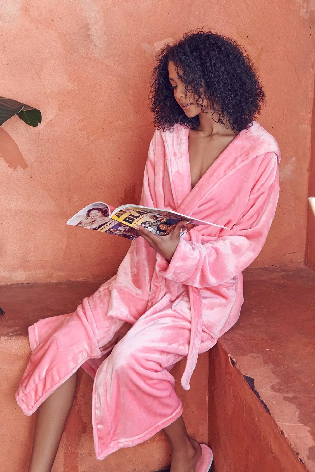 Plush Hooded Robe - Spa-Worthy Comfort at Home